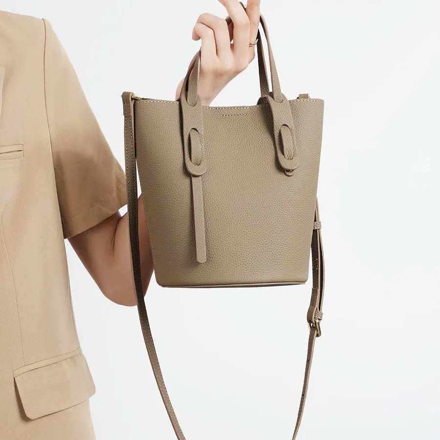 Belt Design Дамски чанти Меки чанти за кофи от естествена кожа Първи слой телешка Дамски Tote Shoulder Crossbody чанти
