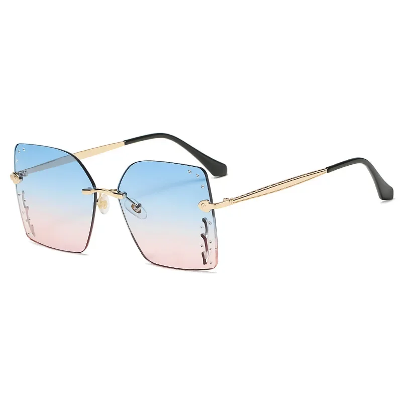 Нова мода големи квадратни слънчеви очила за мъже и жени слънчеви очила тенденция мъже улица изстрел метални точка бормашина очила 3