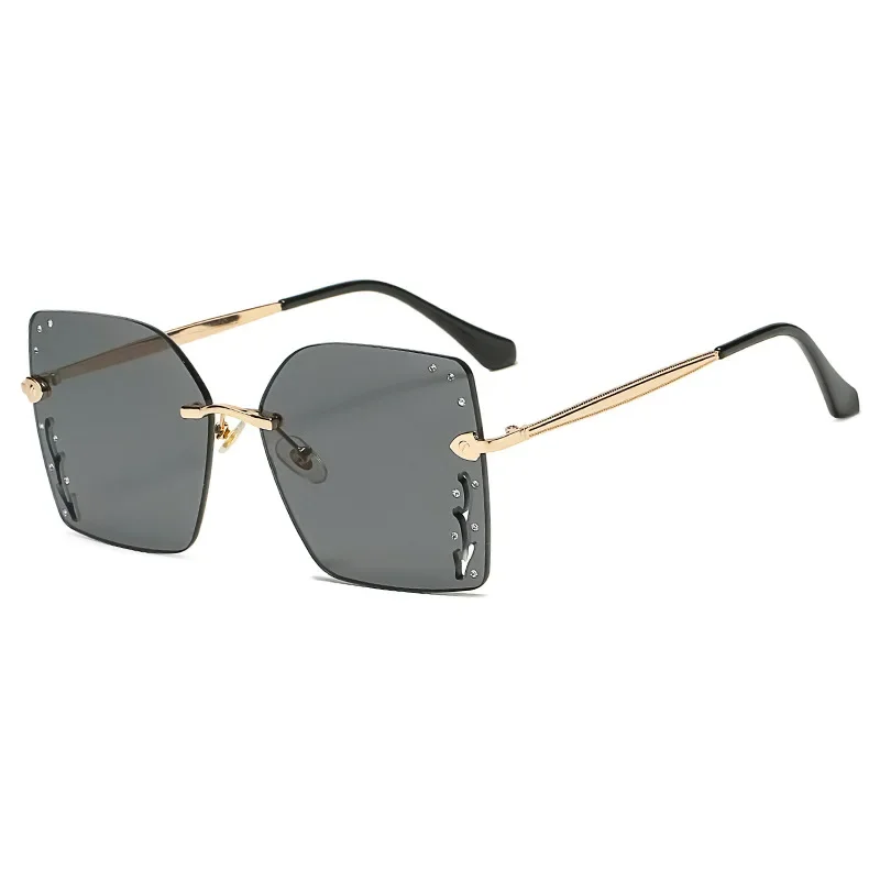 Нова мода големи квадратни слънчеви очила за мъже и жени слънчеви очила тенденция мъже улица изстрел метални точка бормашина очила 5