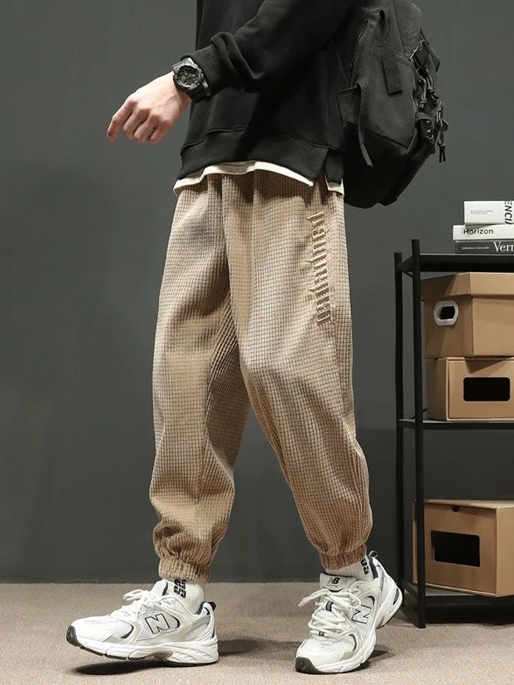 Нови мъжки твърди кадифе руно харем панталони мъже случайни улично облекло писмо бродерия sweatpants Harajuku мода мъжки панталони