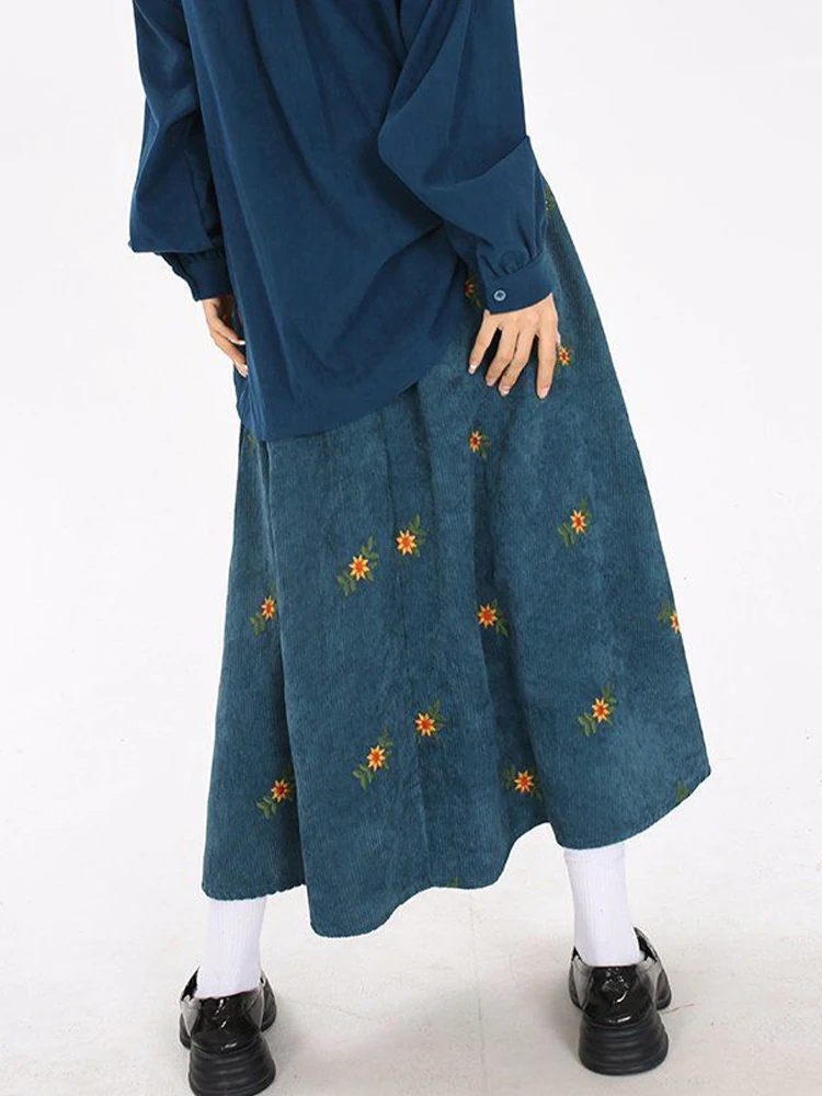 Кадифе поли жени есен зима ластик дълги поли женски корейски мода реколта флорални бродерия случайни хлабав пола 5