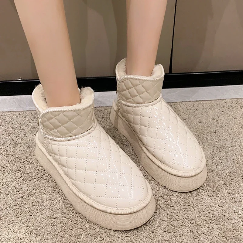 Дамски обувки 2023 Висококачествено приплъзване на глезена Дамски ботуши Поддържайте топли ботуши за сняг Жени Кръгли пръсти плоски с обувки на платформа Жени
