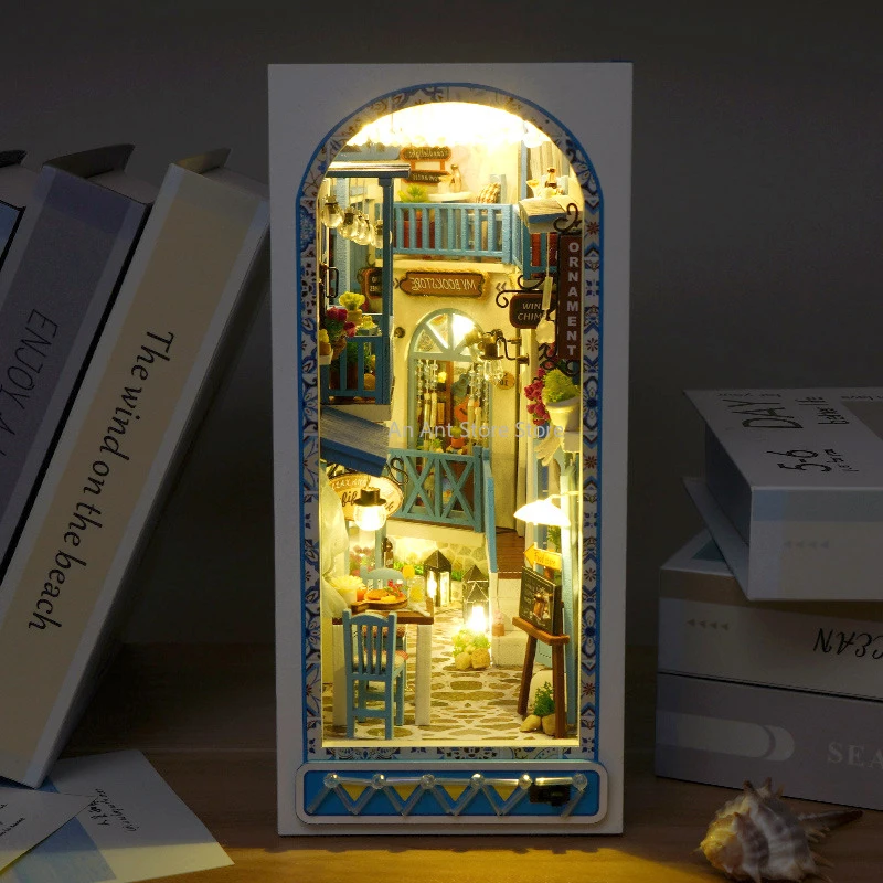 DIY Book Nook Shelf Insert Kit Вечна книжарница Къща за кукли със светла миниатюрна къща Дървени играчки Модел за подаръци за възрастни