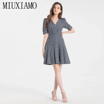 MIUXIMAO 2022 Висококачествена пролетно-лятна елегантна рокля с къс ръкав V-образно деколте бродерия мода случайни мини рокля жени Vestides 0