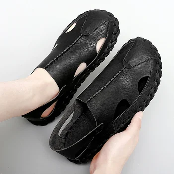 Мъжко лято Нови сандали против хлъзгане Кожени сандали Апартаменти за възрастни Обувки за шофиране Разходка Ежедневно пътуване до работа Модни тенденции Сандали